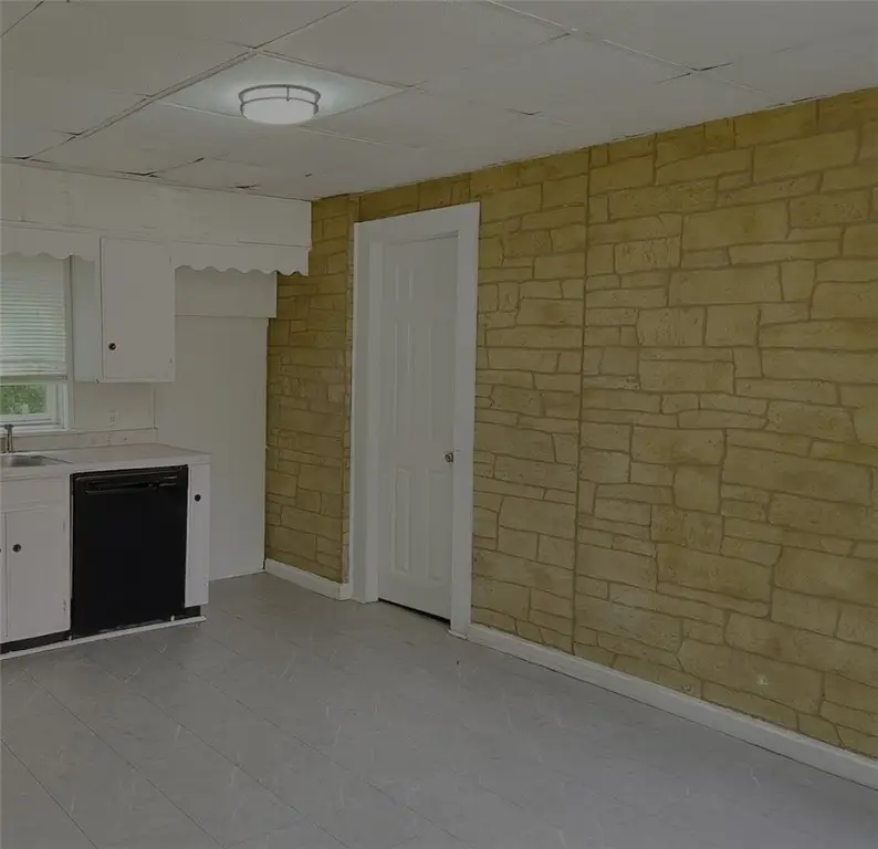 766 Lathrop St, New Castle, PA 16101 - Image #3