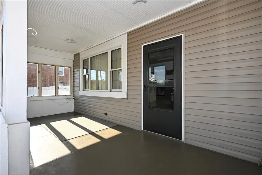 206 Thomas St, West Mifflin, PA 15122 - Image #2