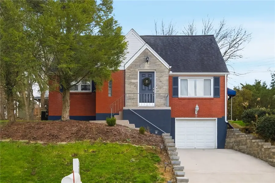 1024 Garden Pl, Shaler, PA 15116 - Image #2