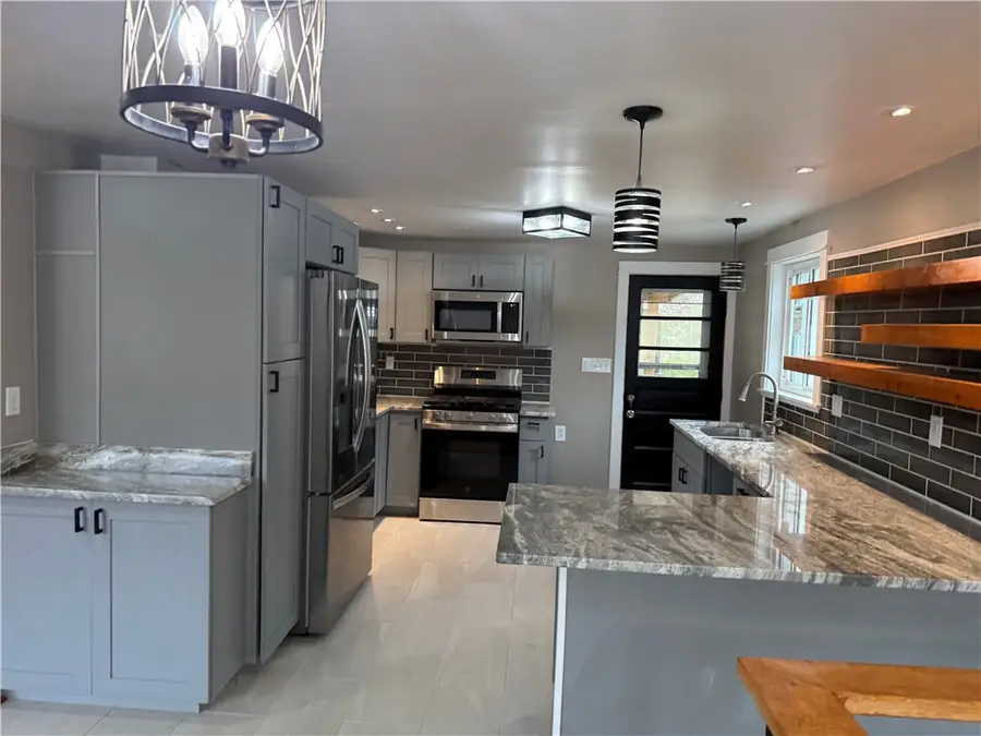 836 Cedarwood Dr, Penn Hills, PA 15235 - Image #3