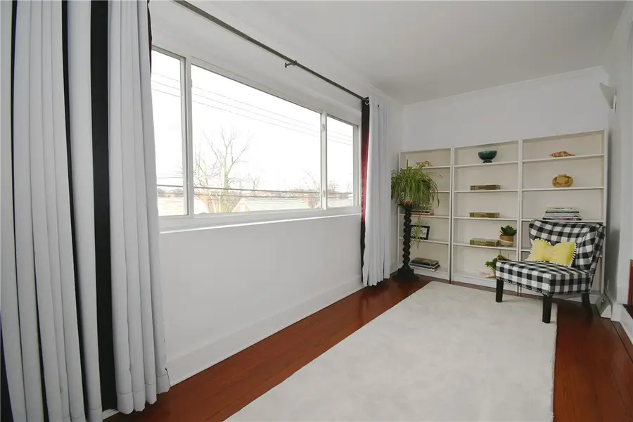 2727 Strachan Ave, Pittsburgh, PA 15216 - Image #2