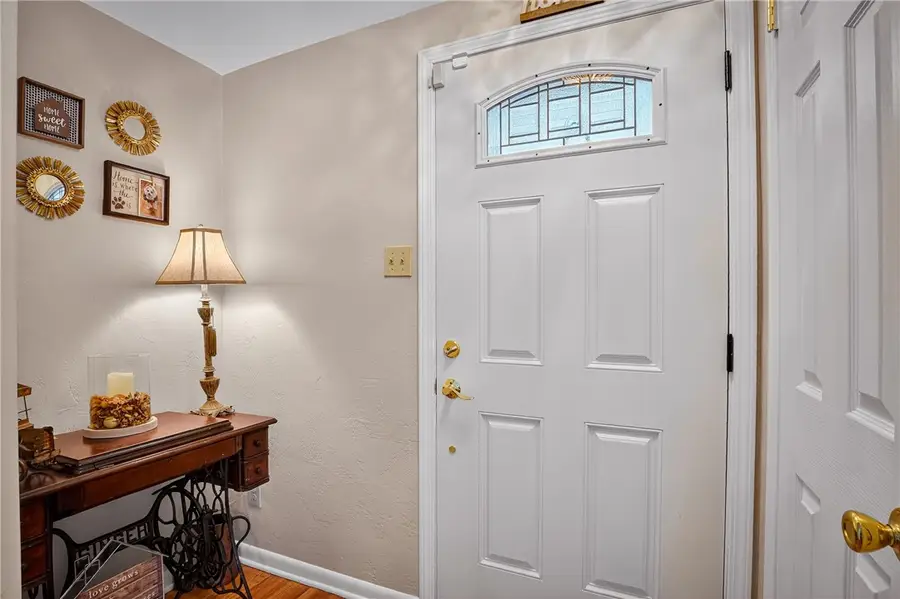 104 Thorncrest Dr, Kennedy, PA 15136 - Image #3