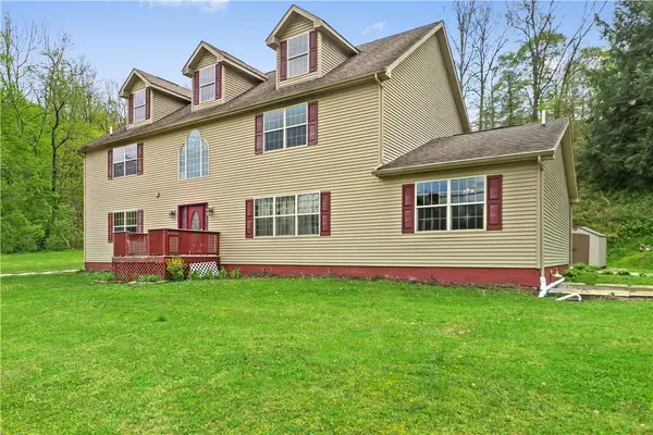 684 Pike Run Drive, California, PA 15427