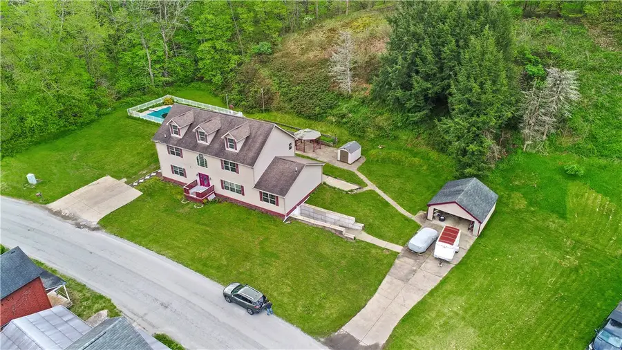 684 Pike Run Drive, California, PA 15427 - Image #2