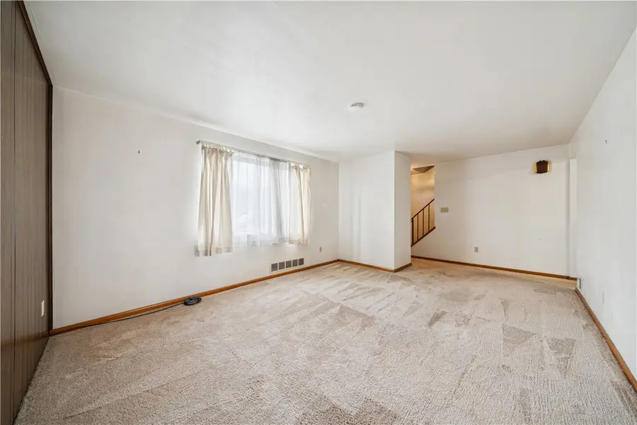 926 Derby Ln, North Versailles, PA 15137 - Image #3