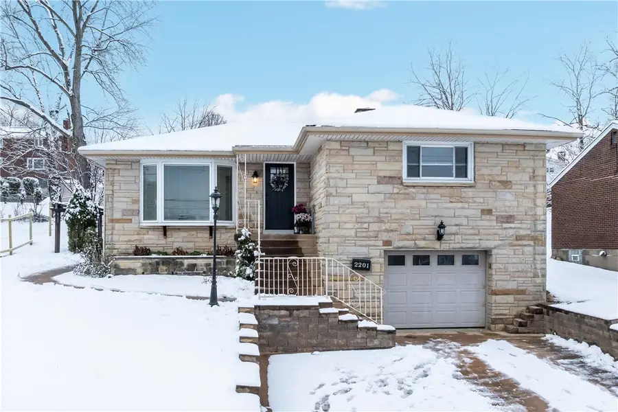 2201 Parklyn Street, Pittsburgh, PA 15234 - Image #3