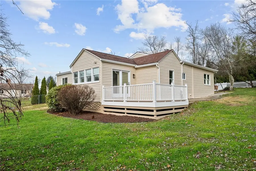 128 Evergreen Dr, Thompsonville, PA 15317 - Image #2