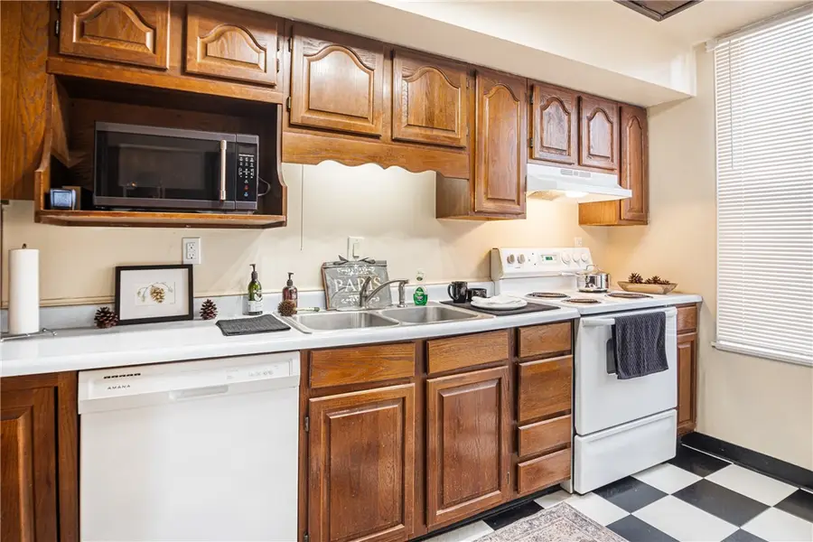 211 4th St, Aspinwall, PA 15215 - Image #2