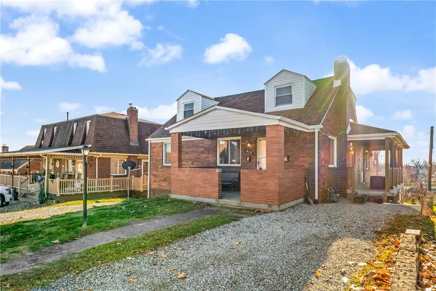 813 Lynda Ln, North Versailles, PA 15137 - Image #2