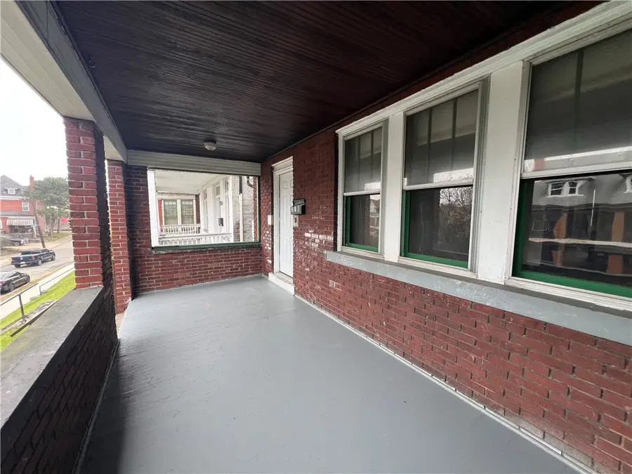 216 Suncrest St, Pittsburgh, PA 15210 - Image #2
