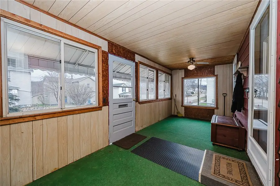 28 Indiana Ave, Avonmore, PA 15618 - Image #3