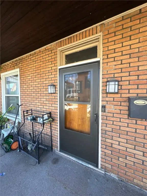 1050 Vance Ave, Coraopolis, PA 15108 - Image #2