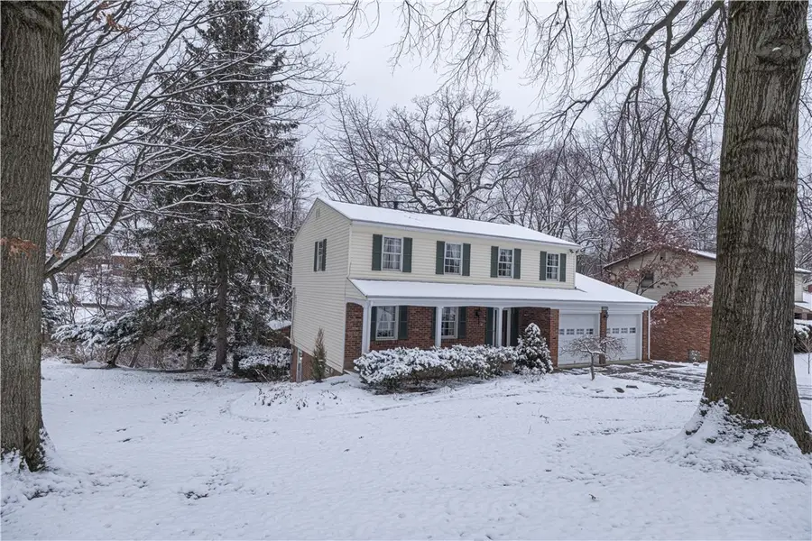 221 Disney Dr, Moon Township, PA 15108 - Image #2