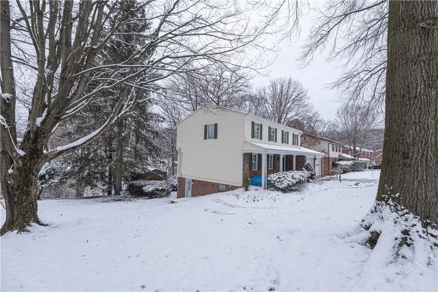 221 Disney Dr, Moon Township, PA 15108 - Image #3