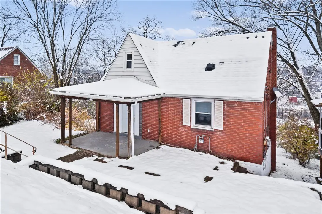 3825 Inland Ave, West Mifflin, PA 15122 - Image #1