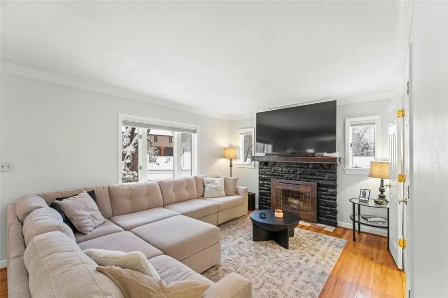 226 Brookwood Rd, Peters, PA 15367 - Image #2