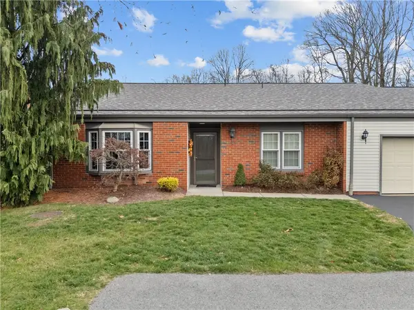 1033 Rutledge Dr, Upper St Clair, PA 15241
