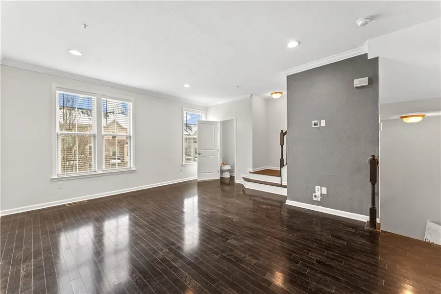 474 Fairmont Dr, Warrendale, PA 15090 - Image #2