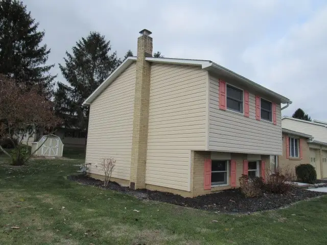860 Lansberry Court, Somerset, PA 15501 - Image #2