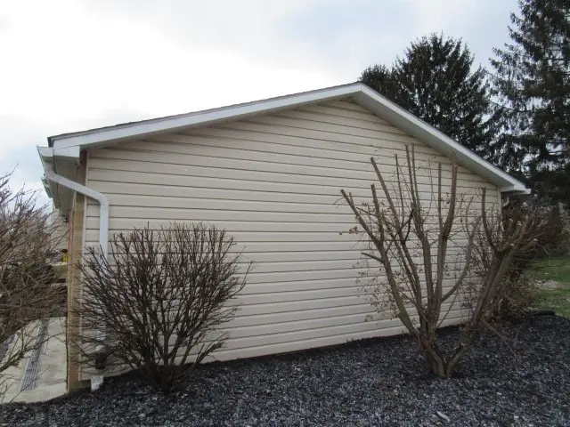 860 Lansberry Court, Somerset, PA 15501 - Image #3