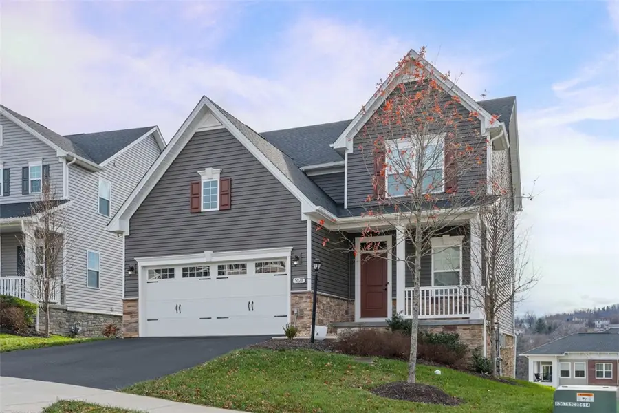 5026 Summit Dr, South Park, PA 15129 - Image #2