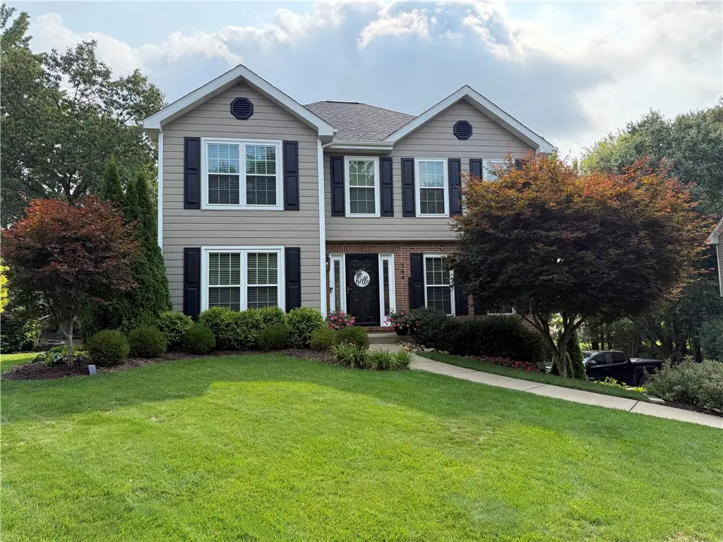 164 Hampshire Dr, Cranberry Township, PA 16066 - Image #1