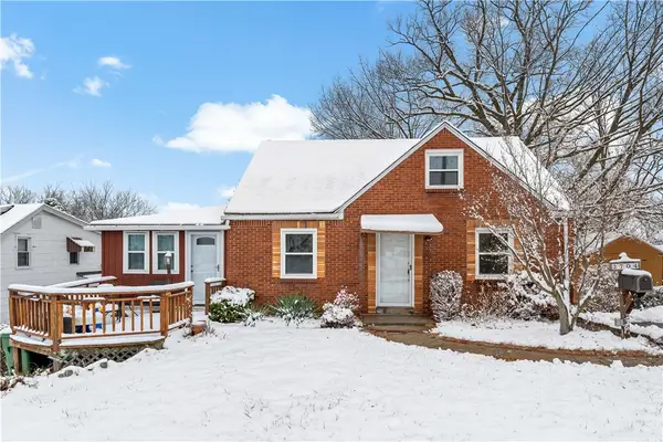 3704 Grant St, Castle Shannon, PA 15234