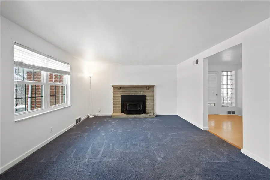 8784 Terrace Dr, McCandless, PA 15237 - Image #2