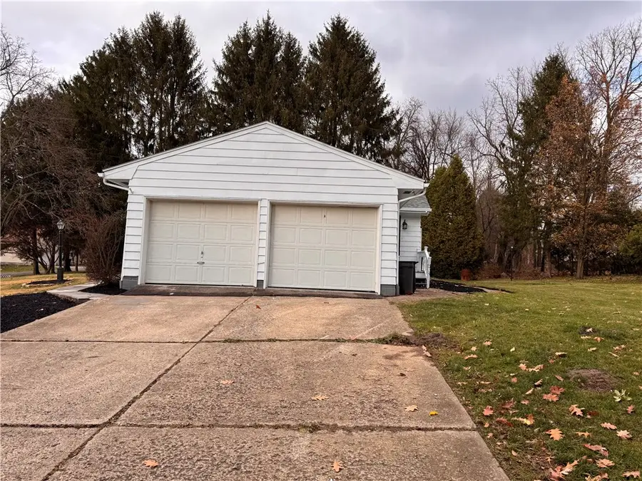 2894 Shadylane Dr, Neshannock Township, PA 16105 - Image #3