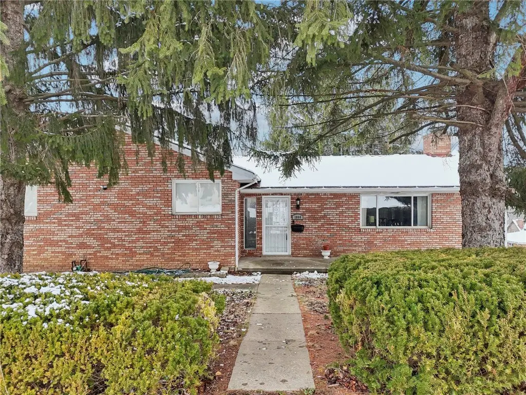 1804 Iowa Ave, West Mifflin, PA 15122 - Image #1