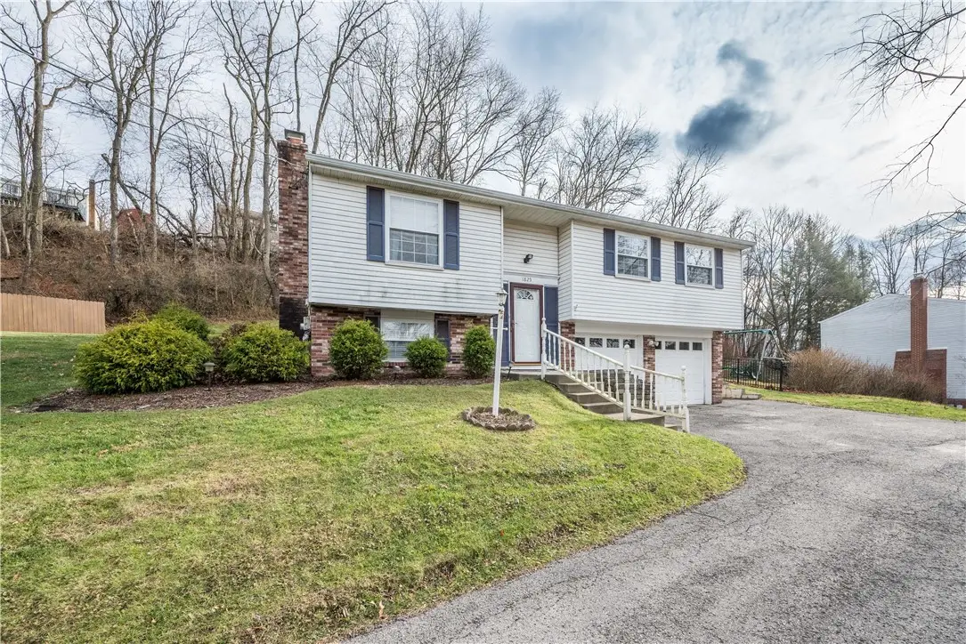 1825 Wallace Rd, South Park, PA 15129 - Image #1