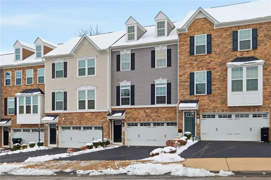 144 Cole Dr, Robinson Township, PA 15136 - Image #2