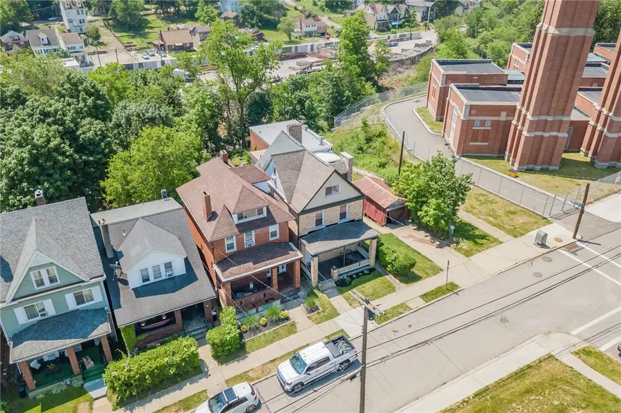 102 Secane Ave, Mount Washington, PA 15211 - Image #2