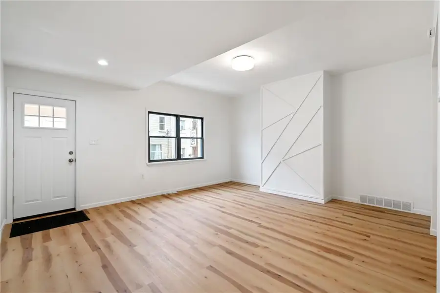 5202 Keystone St, Pittsburgh, PA 15201 - Image #3