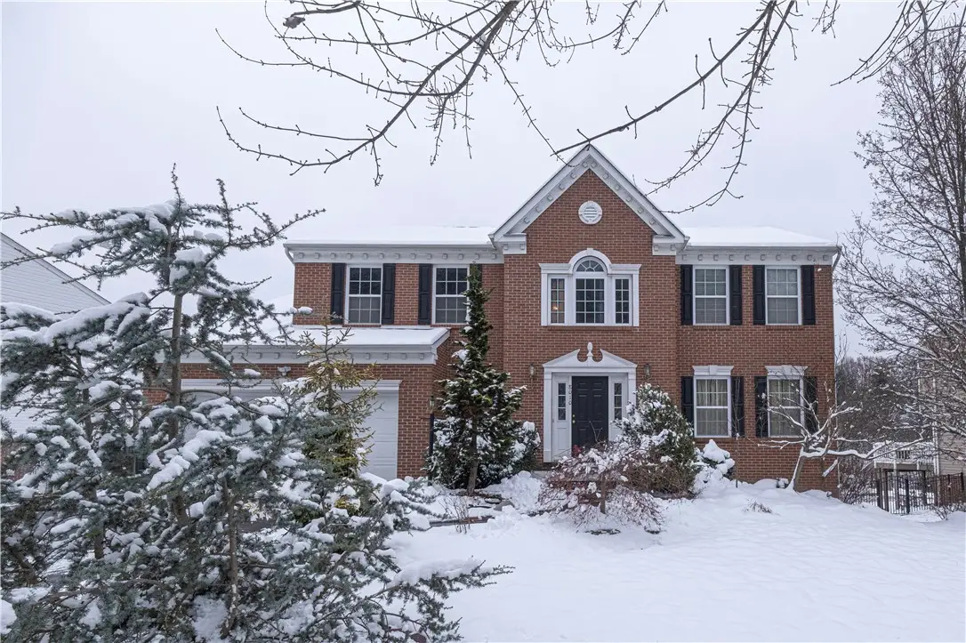 8010 Maureen Dr, Cranberry Township, PA 16066 - Image #1