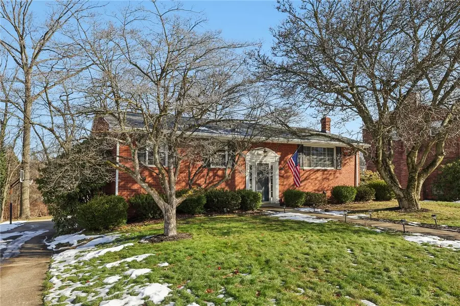 108 Shippen Dr, Carnot Moon, PA 15108 - Image #2