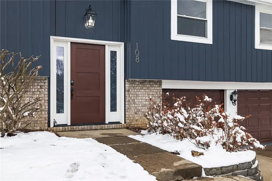 108 Mifflin Hills Dr, West Mifflin, PA 15122 - Image #3