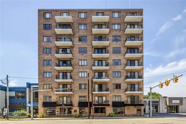 520 Washington Road #301, Mt Lebanon, PA 15228