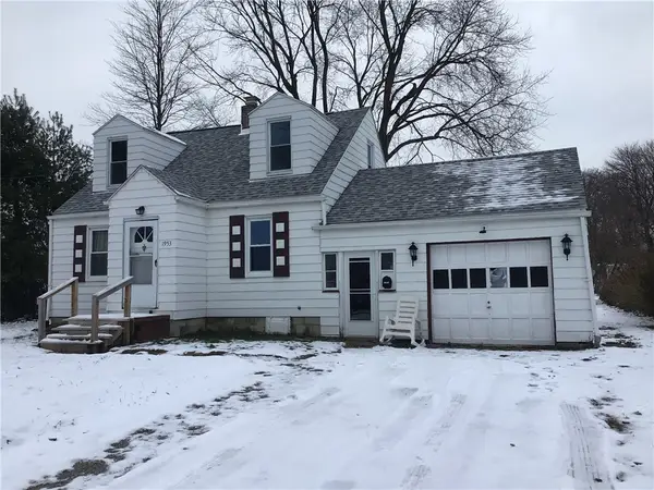 1953 Shadyside Dr, Hermitage, PA 16148