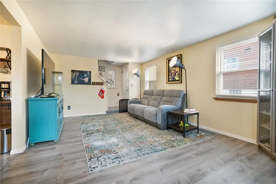 121 Betty Jane Ct, Penn Hills, PA 15235 - Image #2