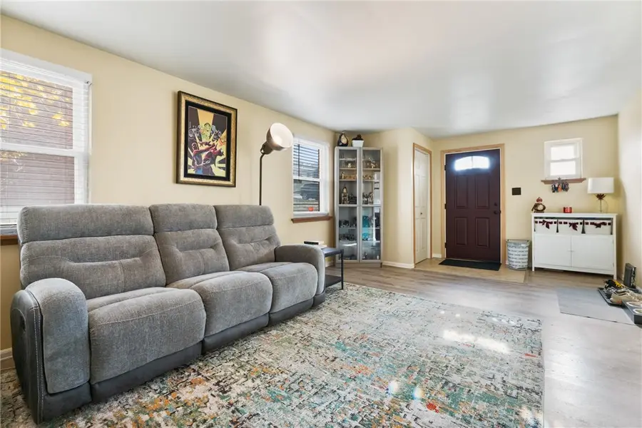 121 Betty Jane Ct, Penn Hills, PA 15235 - Image #3