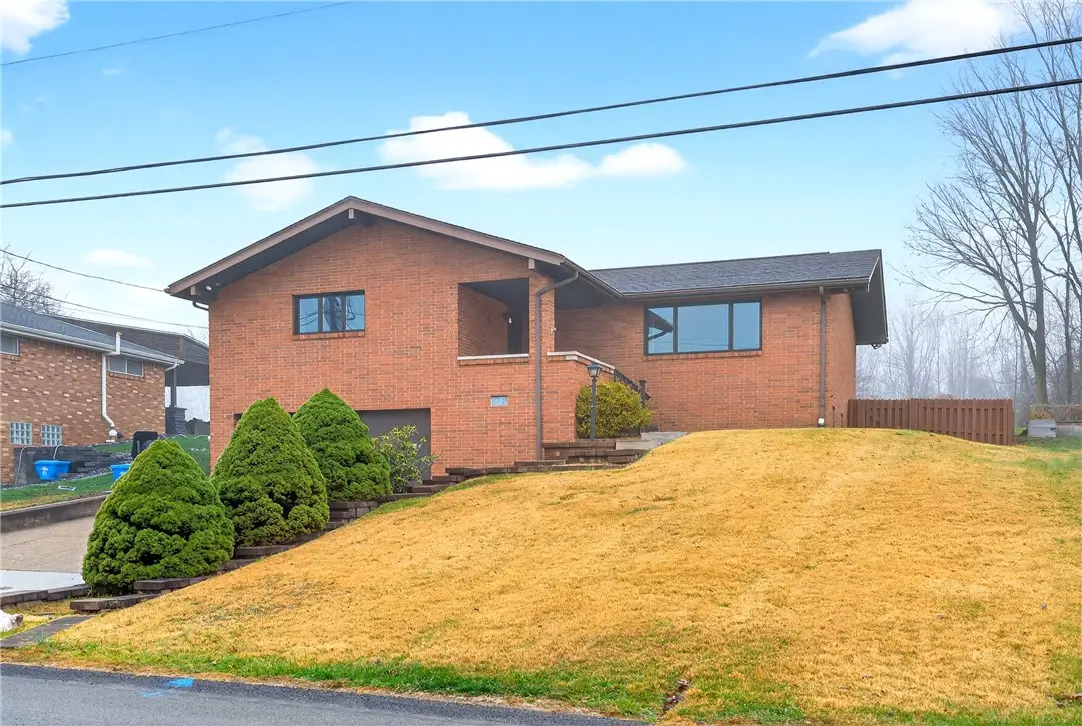 14223 Roberta Dr #5, North Huntingdon, PA 15642 - Image #1