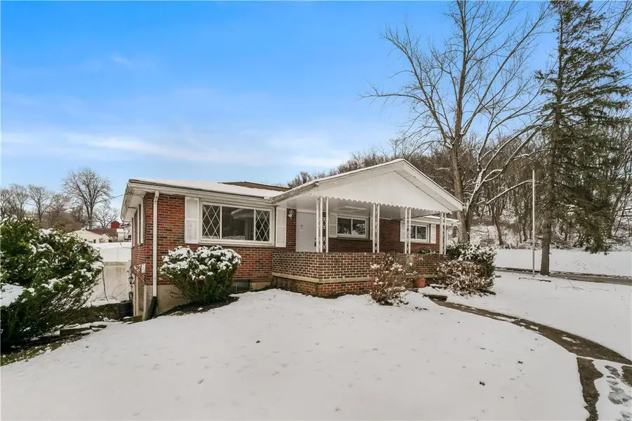 707 Clark Ave, Jeannette, PA 15644 - Image #2