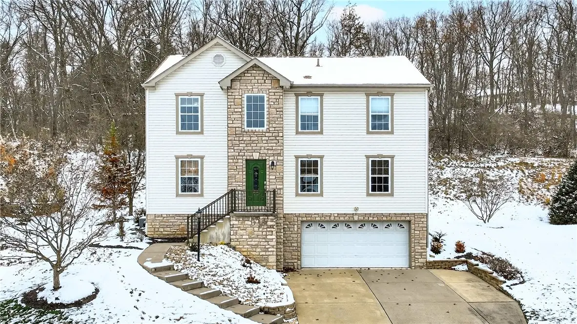 131 Walcott Dr, Gibsonia, PA 15044 - Image #1