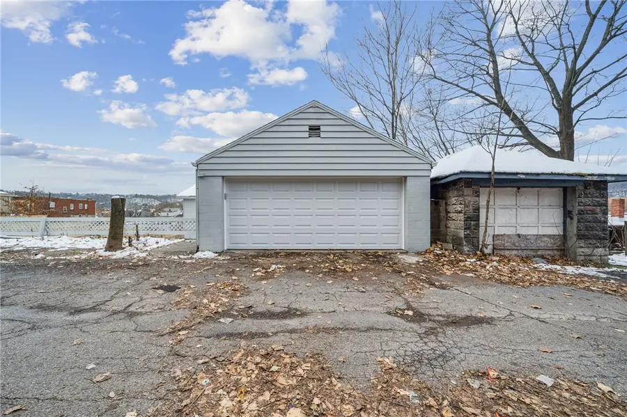 400 Broadway Ave, McKees Rocks, PA 15136 - Image #2