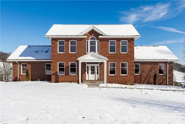 515 Grandview Dr, South Franklin, PA 15301