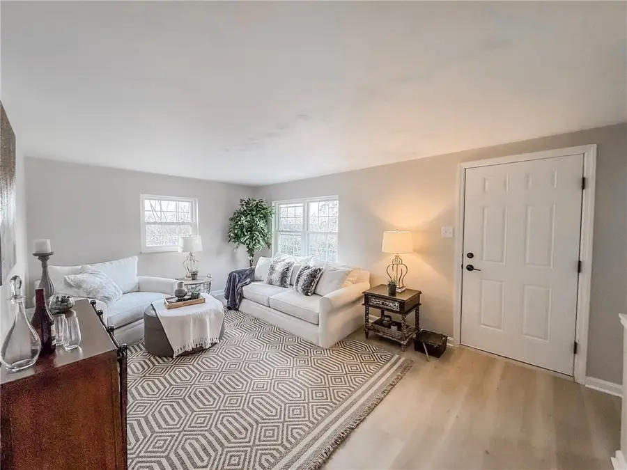 1529 Bower Hill Rd, Scott Township, PA 15243 - Image #2