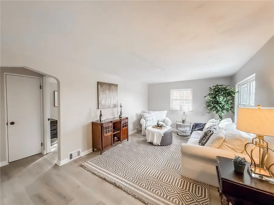 1529 Bower Hill Rd, Scott Township, PA 15243 - Image #3