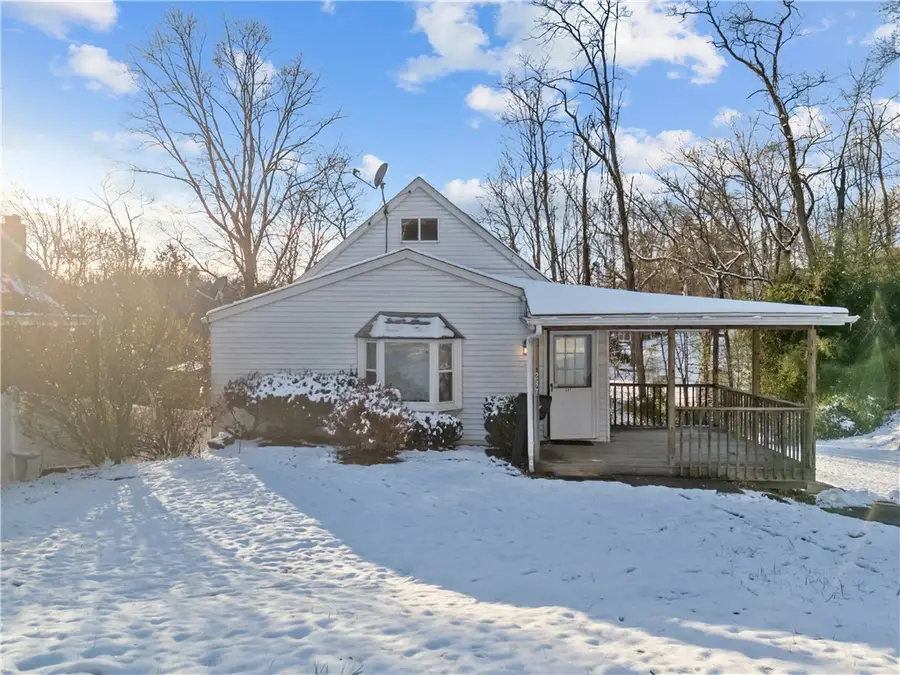 237 Collins Dr, Penn Hills, PA 15235 - Image #2