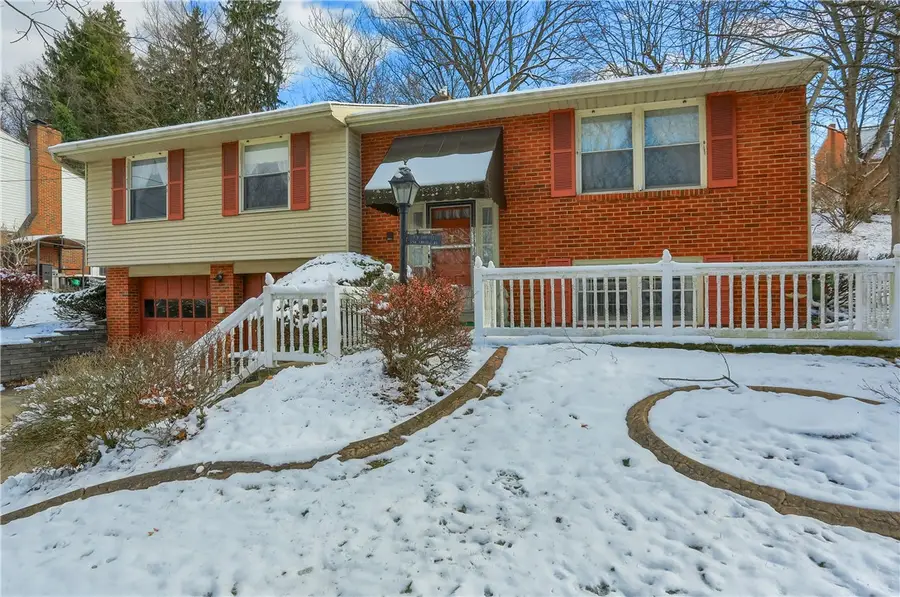 556 Sangree Rd, Ross Township, PA 15237 - Image #2